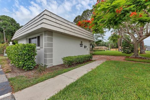 Condo in Sarasota, Florida, 1 bedroom № 2230807 - photo 29