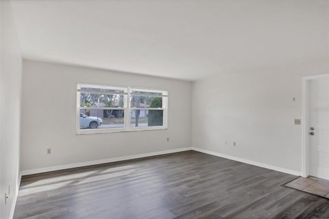 Condo in Sarasota, Florida, 1 bedroom № 2230807 - photo 6