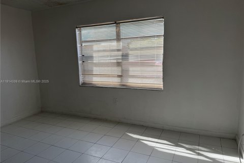 Apartment in Hialeah, Florida 2 bedrooms, 79.15 sq.m. № 1969947 - photo 6