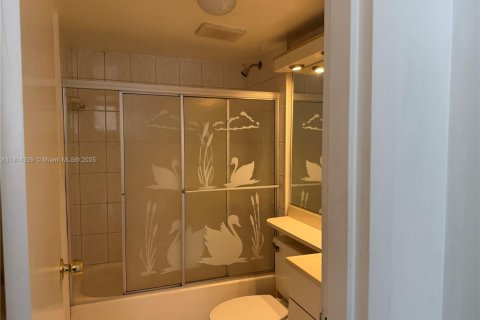 Apartment in Hialeah, Florida 2 bedrooms, 79.15 sq.m. № 1969947 - photo 9