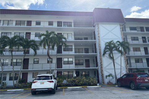 Apartment in Hialeah, Florida 2 bedrooms, 79.15 sq.m. № 1969947