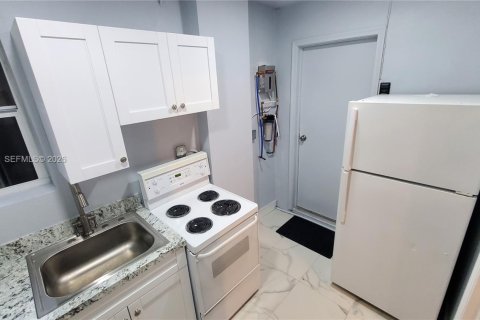 Propiedad comercial en alquiler en Miramar, Florida, 1 dormitorio, 46.45 m2 № 2020327 - foto 6