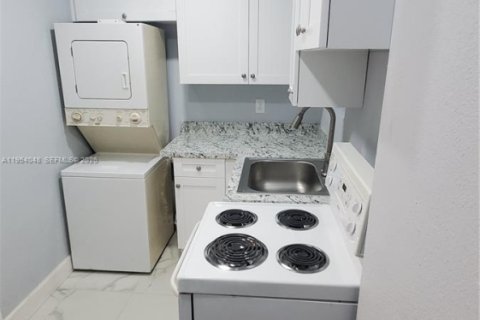 Propiedad comercial en alquiler en Miramar, Florida, 1 dormitorio, 46.45 m2 № 2020327 - foto 8