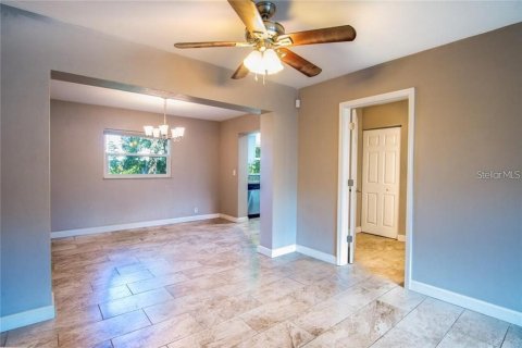 House in Clearwater, Florida 2 bedrooms, 114.46 sq.m. № 1807190 - photo 7