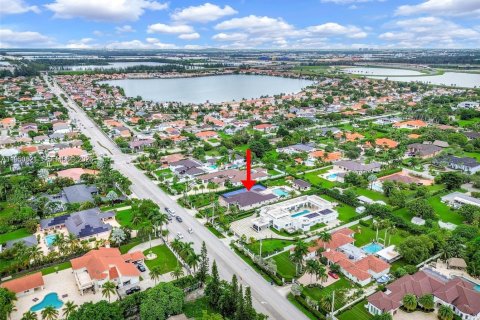 Купить виллу или дом в Майами, Флорида 5 спален, 343.92м2, № 2080104 - фото 16