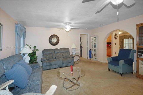 Villa ou maison à vendre à Homestead, Floride: 4 chambres, 199.18 m2 № 2004266 - photo 7