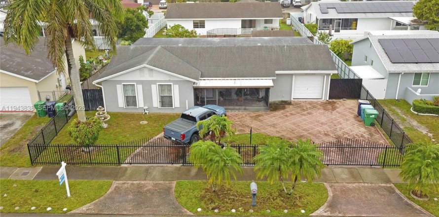 Villa ou maison à Homestead, Floride 4 chambres, 199.18 m2 № 2004266