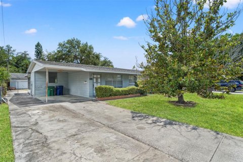 Villa ou maison à Tampa, Floride 4 chambres, 113.81 m2 № 2092086