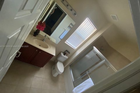 Touwnhouse à vendre à Coconut Creek, Floride: 3 chambres, 164.25 m2 № 1921899 - photo 18
