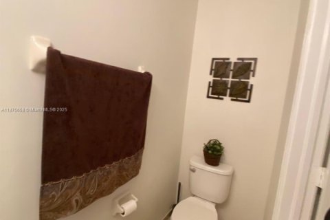 Touwnhouse à vendre à Coconut Creek, Floride: 3 chambres, 164.25 m2 № 1921899 - photo 11