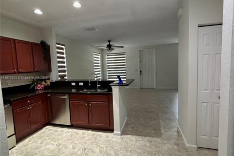 Touwnhouse à vendre à Coconut Creek, Floride: 3 chambres, 164.25 m2 № 1921899 - photo 10