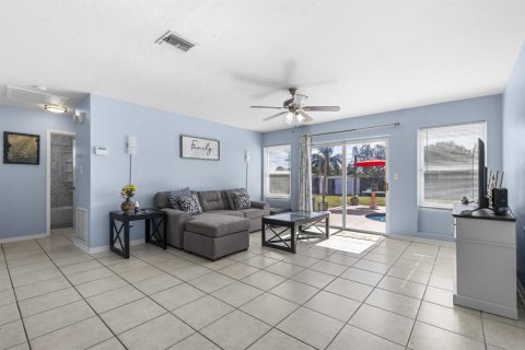 Villa ou maison à vendre à Port St. Lucie, Floride: 3 chambres, 109.16 m2 № 2187969 - photo 5