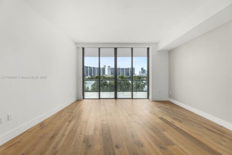 Condominio en venta en Aventura, Florida, 4 dormitorios, 290.41 m2 № 1864906 - foto 4