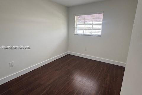 Condo in Miami, Florida, 3 bedrooms  № 1991601 - photo 12