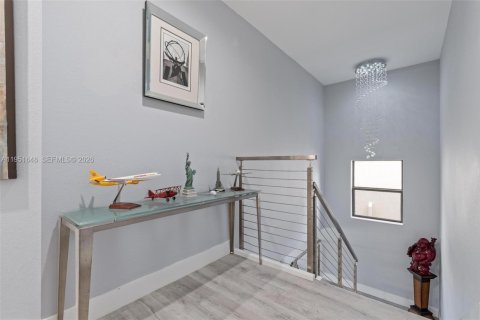 Villa ou maison à vendre à Hialeah, Floride: 5 chambres, 308.06 m2 № 2009485 - photo 18