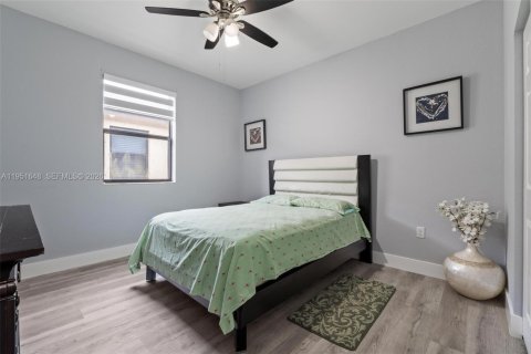 Villa ou maison à vendre à Hialeah, Floride: 5 chambres, 308.06 m2 № 2009485 - photo 25