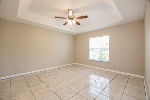 House in Cape Coral, Florida 3 bedrooms, 140.47 sq.m. № 1918006 - photo 7