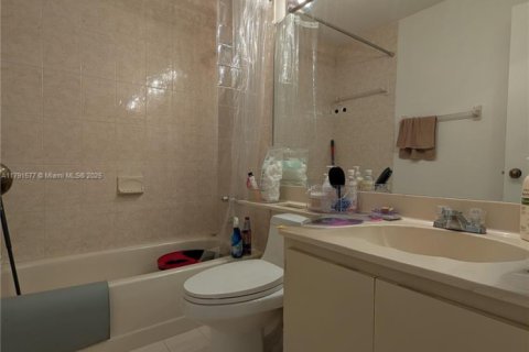 Townhouse in Cooper City, Florida 2 bedrooms, 112.04 sq.m. № 1699508 - photo 8