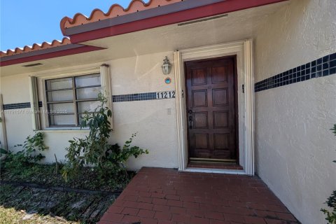 Townhouse in Cooper City, Florida 2 bedrooms, 112.04 sq.m. № 1699508 - photo 2