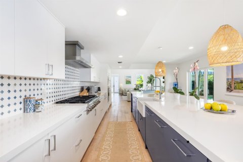 House in West Palm Beach, Florida 6 bedrooms, 478.26 sq.m. № 2146827 - photo 19