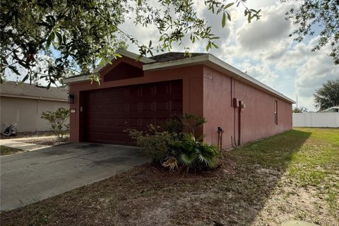 House in Brooksville, Florida 3 bedrooms, 117.06 sq.m. № 2220375 - photo 5