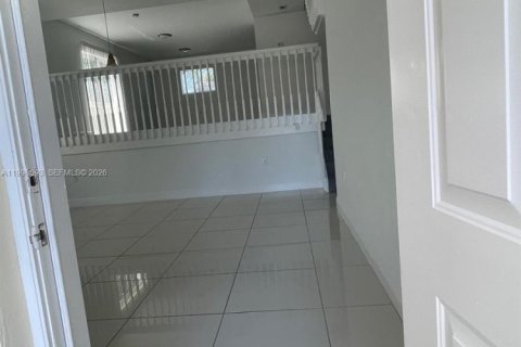 Touwnhouse à vendre à Hollywood, Floride: 3 chambres, 199.74 m2 № 2060469 - photo 6