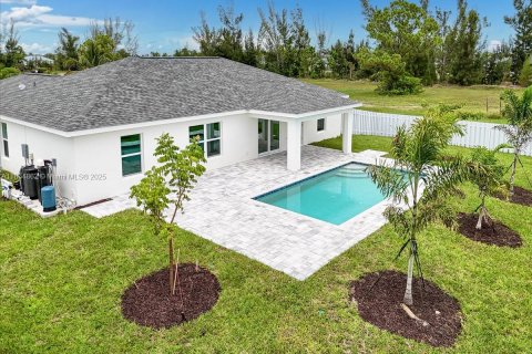 Villa ou maison à vendre à Cape Coral, Floride: 4 chambres, 164.16 m2 № 1893278 - photo 30