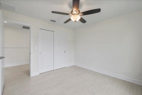Villa ou maison à vendre à Cape Coral, Floride: 4 chambres, 164.16 m2 № 1893278 - photo 18