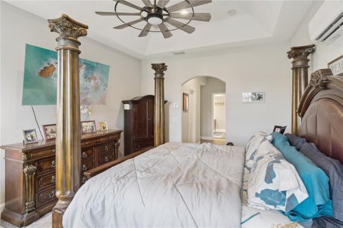 House in Minneola, Florida 5 bedrooms, 291.99 sq.m. № 2237938 - photo 17