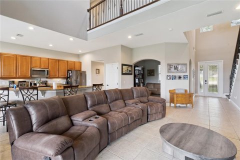 House in Minneola, Florida 5 bedrooms, 291.99 sq.m. № 2237938 - photo 5