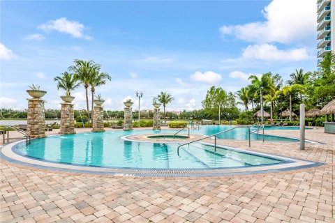 Condominio en venta en Sunrise, Florida, 3 dormitorios, 143.63 m2 № 1821544 - foto 16