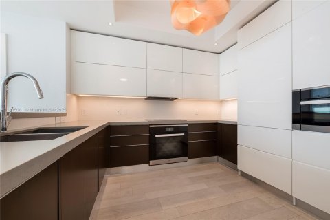 Condominio en venta en Sunrise, Florida, 3 dormitorios, 143.63 m2 № 1821544 - foto 1