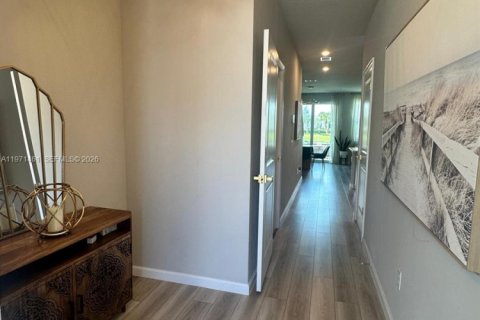 Townhouse in Mangonia Park, Florida 3 bedrooms, 135.08 sq.m. № 2032274 - photo 17