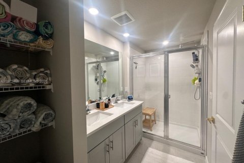 Townhouse in Mangonia Park, Florida 3 bedrooms, 135.08 sq.m. № 2032274 - photo 6