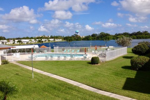 Condo in Hollywood, Florida, 1 bedroom № 2179245 - photo 21