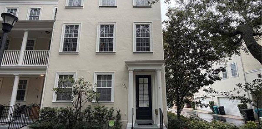 Townhouse in Orlando, Florida 3 bedrooms, 191.38 sq.m. № 2295021