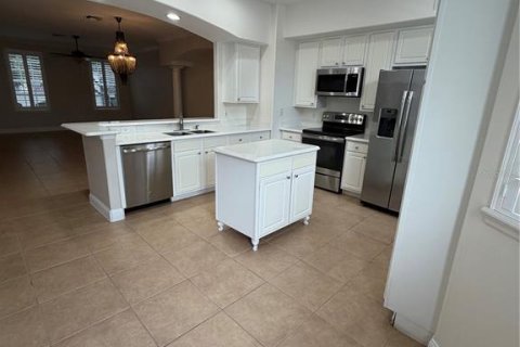 Townhouse in Orlando, Florida 3 bedrooms, 191.38 sq.m. № 2295021 - photo 14
