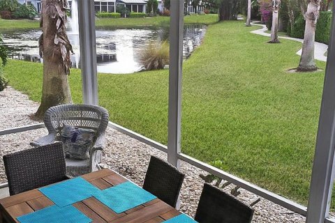 Copropriété à louer à Sarasota, Floride: 2 chambres, 118.91 m2 № 2298798 - photo 2