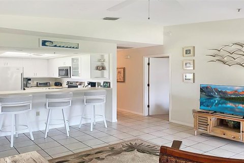 Copropriété à louer à Sarasota, Floride: 2 chambres, 118.91 m2 № 2298798 - photo 4