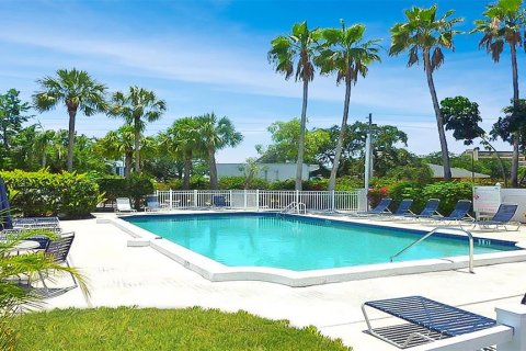 Copropriété à louer à Sarasota, Floride: 2 chambres, 118.91 m2 № 2298798 - photo 13