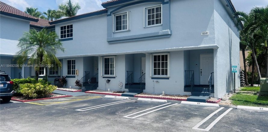 Villa ou maison à Miami, Floride 2 chambres, 116.13 m2 № 1854918