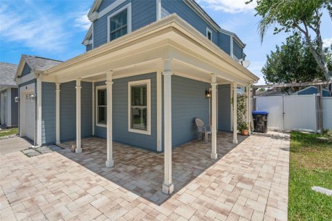 House in Orlando, Florida 3 bedrooms, 137.12 sq.m. № 2147811 - photo 4