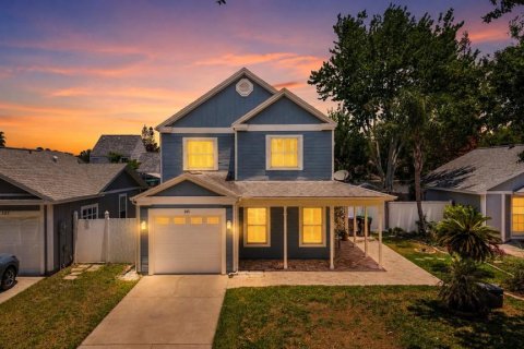 House in Orlando, Florida 3 bedrooms, 137.12 sq.m. № 2147811