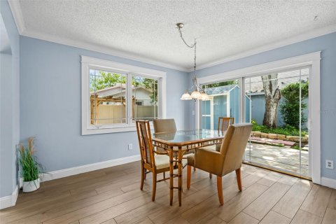House in Orlando, Florida 3 bedrooms, 137.12 sq.m. № 2147811 - photo 6