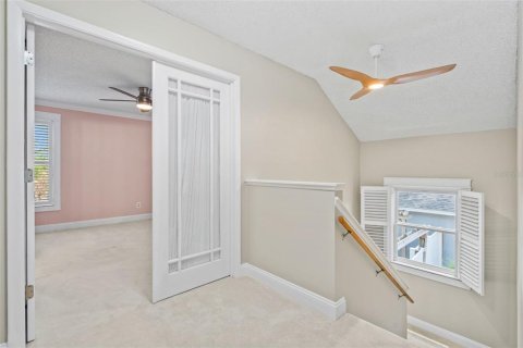 House in Orlando, Florida 3 bedrooms, 137.12 sq.m. № 2147811 - photo 15