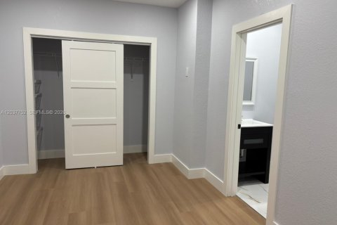 Immobilier commercial à louer à Homestead, Floride: 1 chambre, 136.94 m2 № 2154298 - photo 7