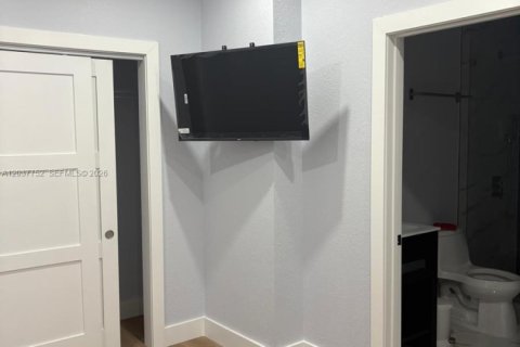Immobilier commercial à louer à Homestead, Floride: 1 chambre, 136.94 m2 № 2154298 - photo 12