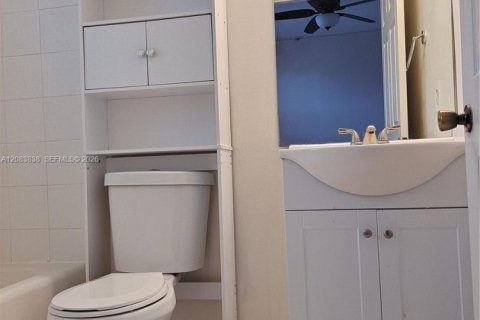 Touwnhouse à louer à Pembroke Pines, Floride: 2 chambres, 108.7 m2 № 2393375 - photo 29