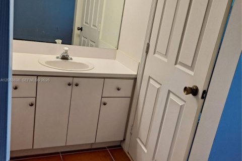 Touwnhouse à louer à Pembroke Pines, Floride: 2 chambres, 108.7 m2 № 2393375 - photo 22