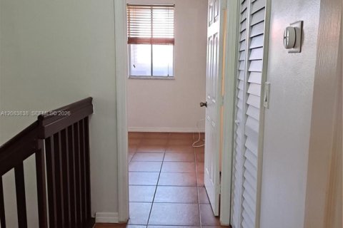 Touwnhouse à louer à Pembroke Pines, Floride: 2 chambres, 108.7 m2 № 2393375 - photo 19